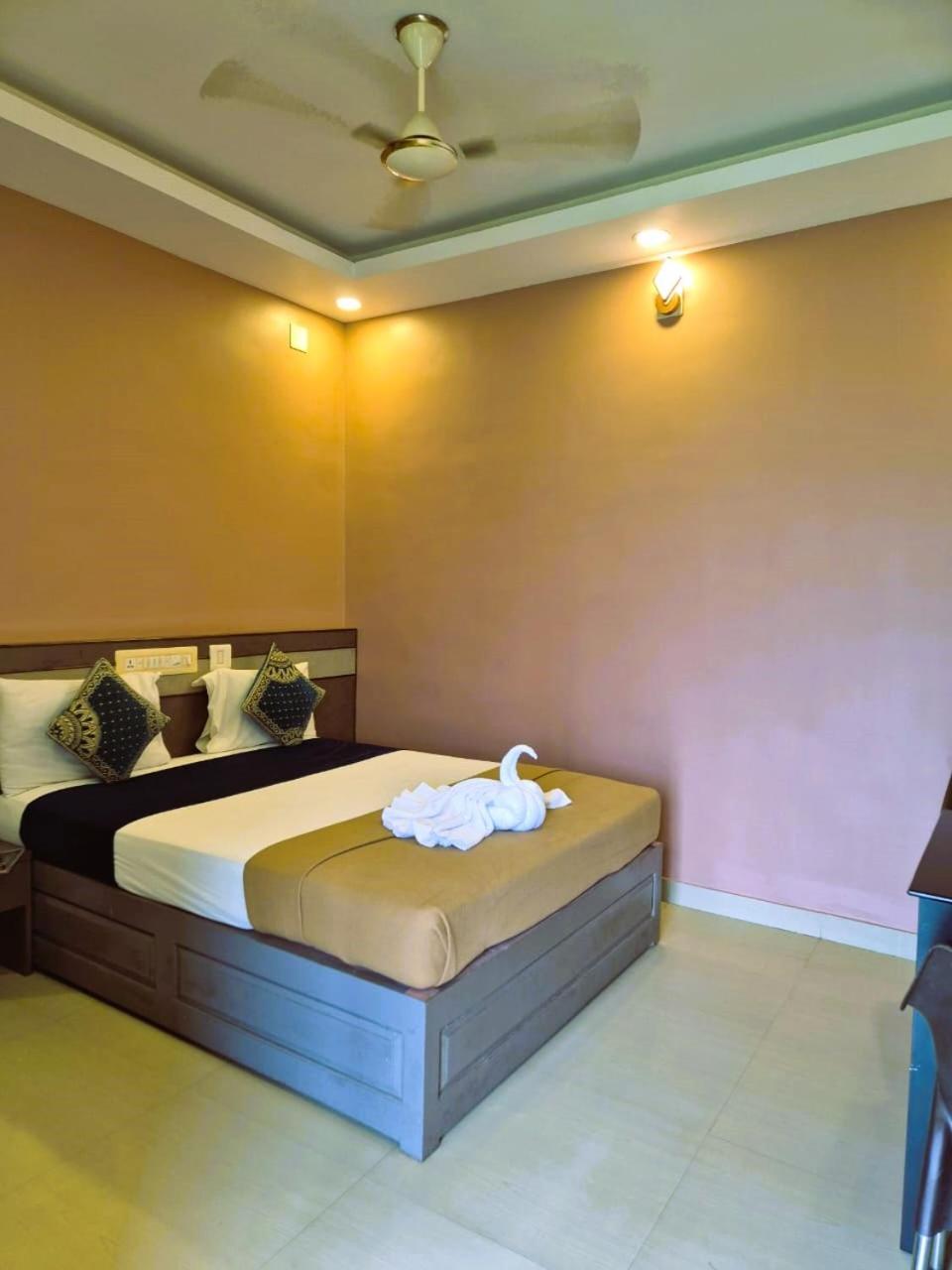 Lodge Alfa Nedumbassery